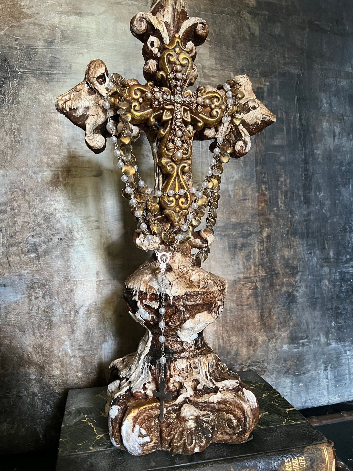 Crown of Faith Cross Reliquary
