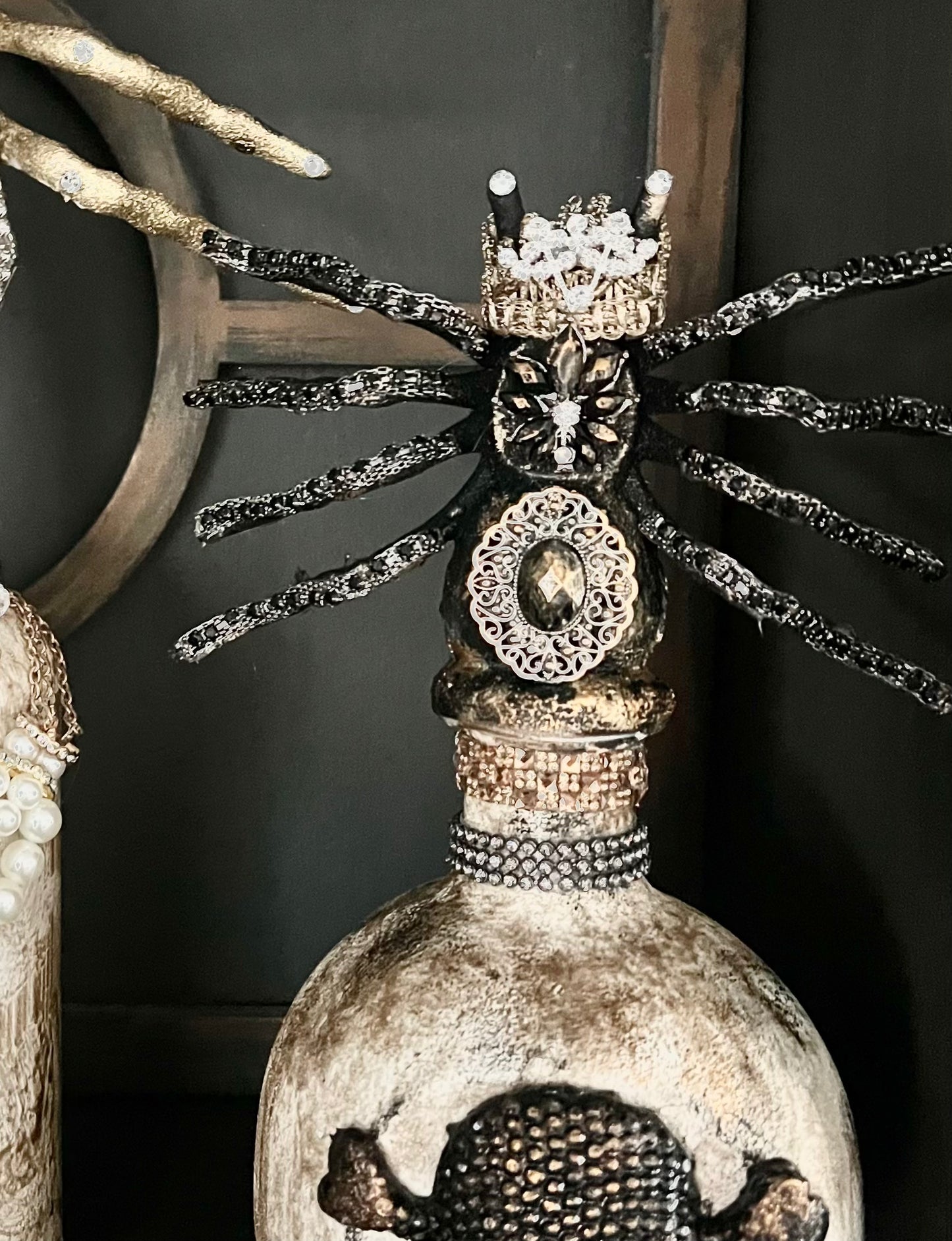 Crowned Arachnid