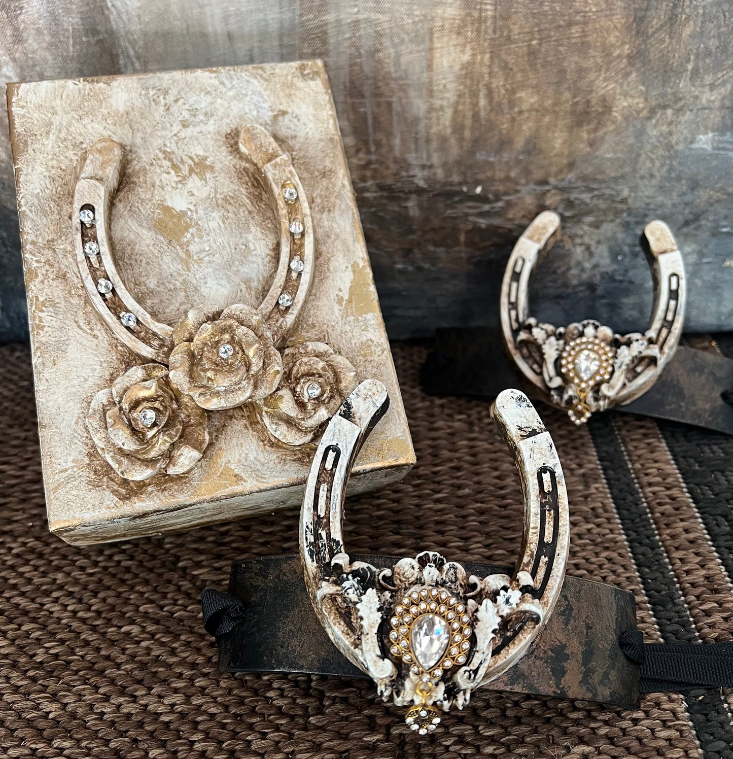 Ornate Horseshoe Blessing Set