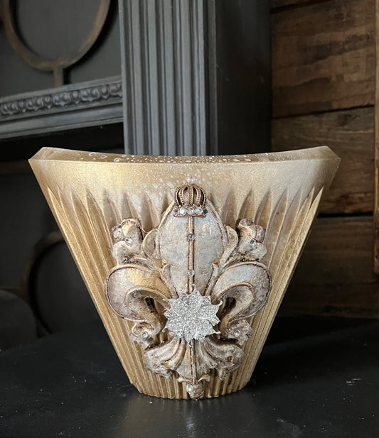 Crowned Glory Fleur-de-Lis Oval Vessel