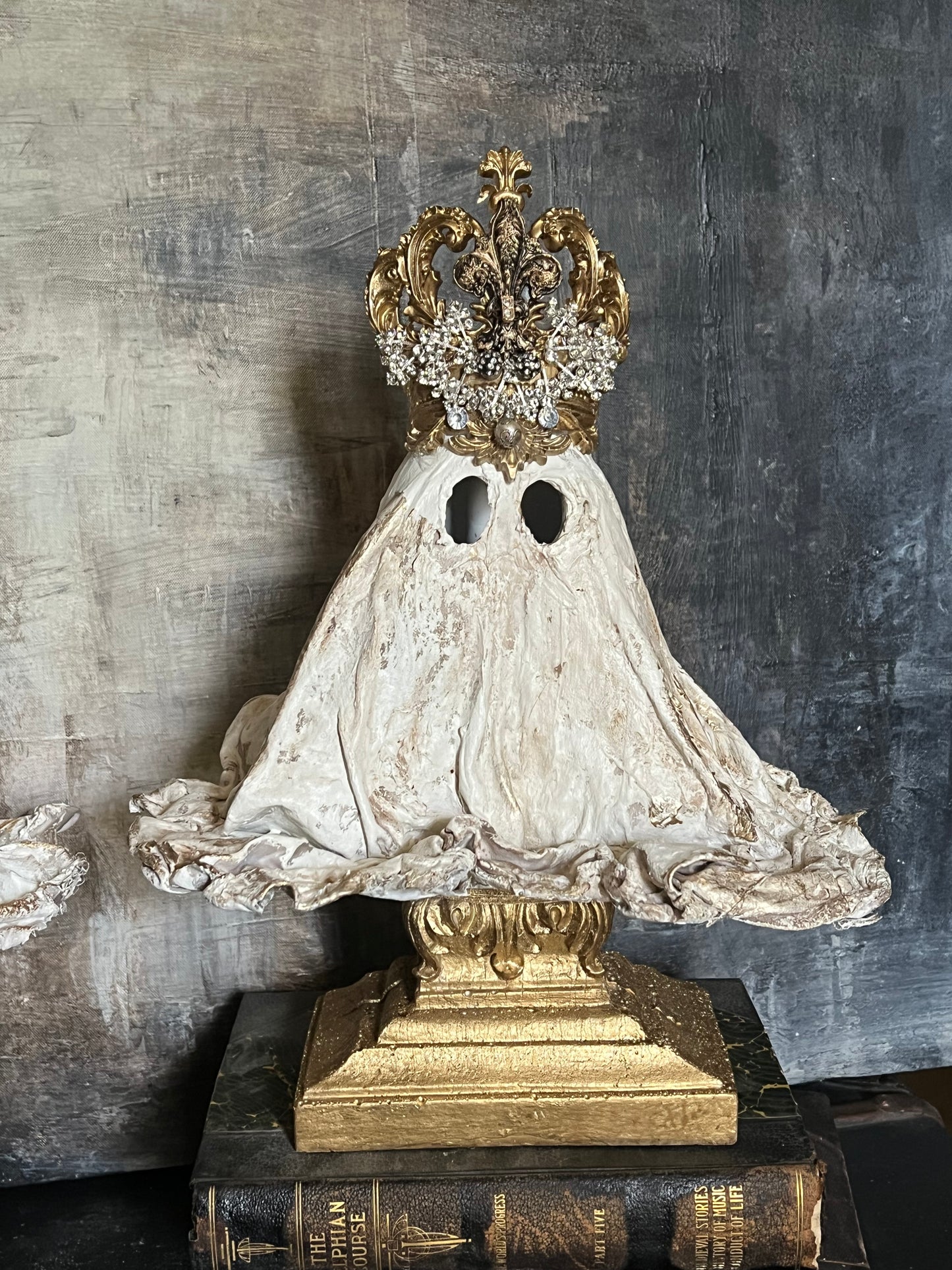 Regal Apparitions - Gilded Ghost