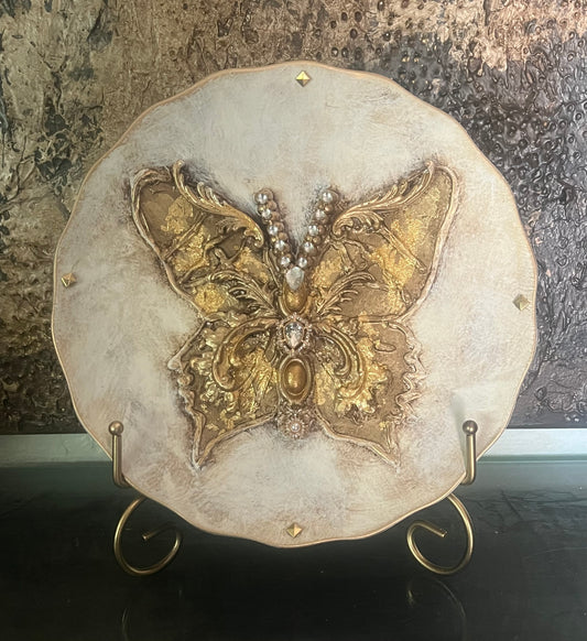 Heirloom Embellished Plate Collection