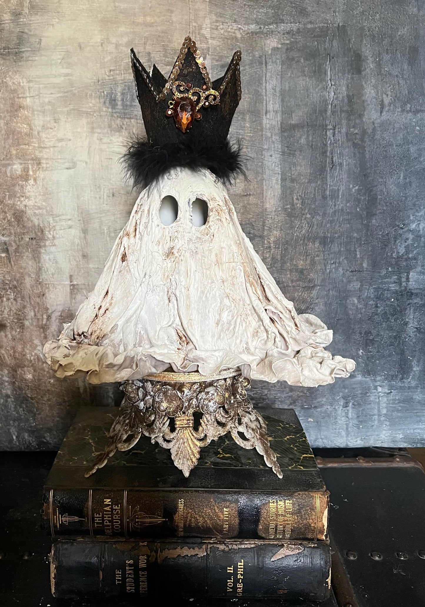 Regal Apparitions - Gilded Ghost