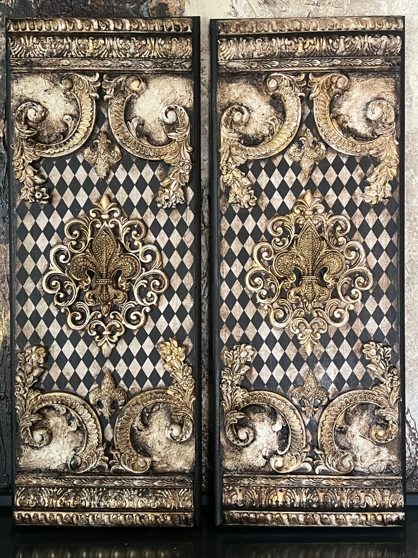 The Petite Fleur-de-Lis Manor Wall Panels