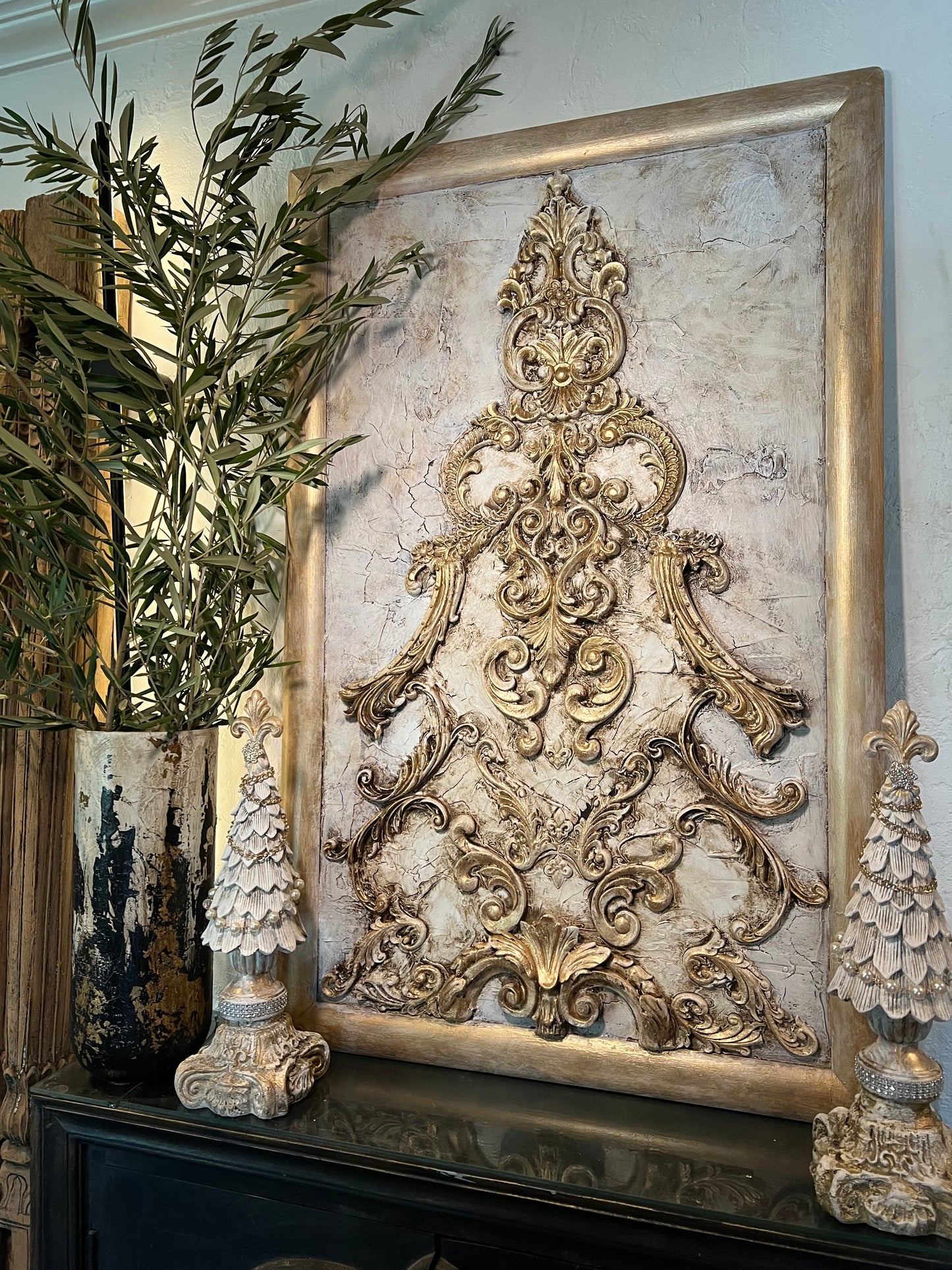 Aurelian Christmas Tree Panel