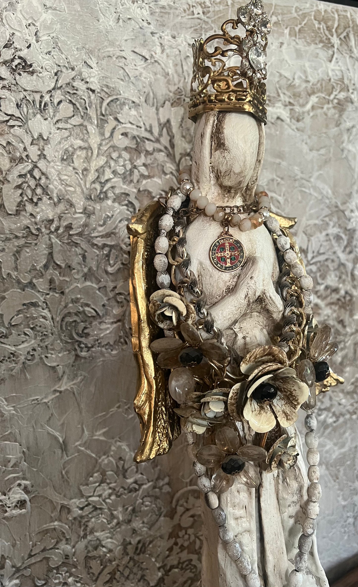 Vintage-Gilded Graceful keeper of Angels