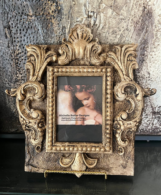 The Regent’s Portrait Frame