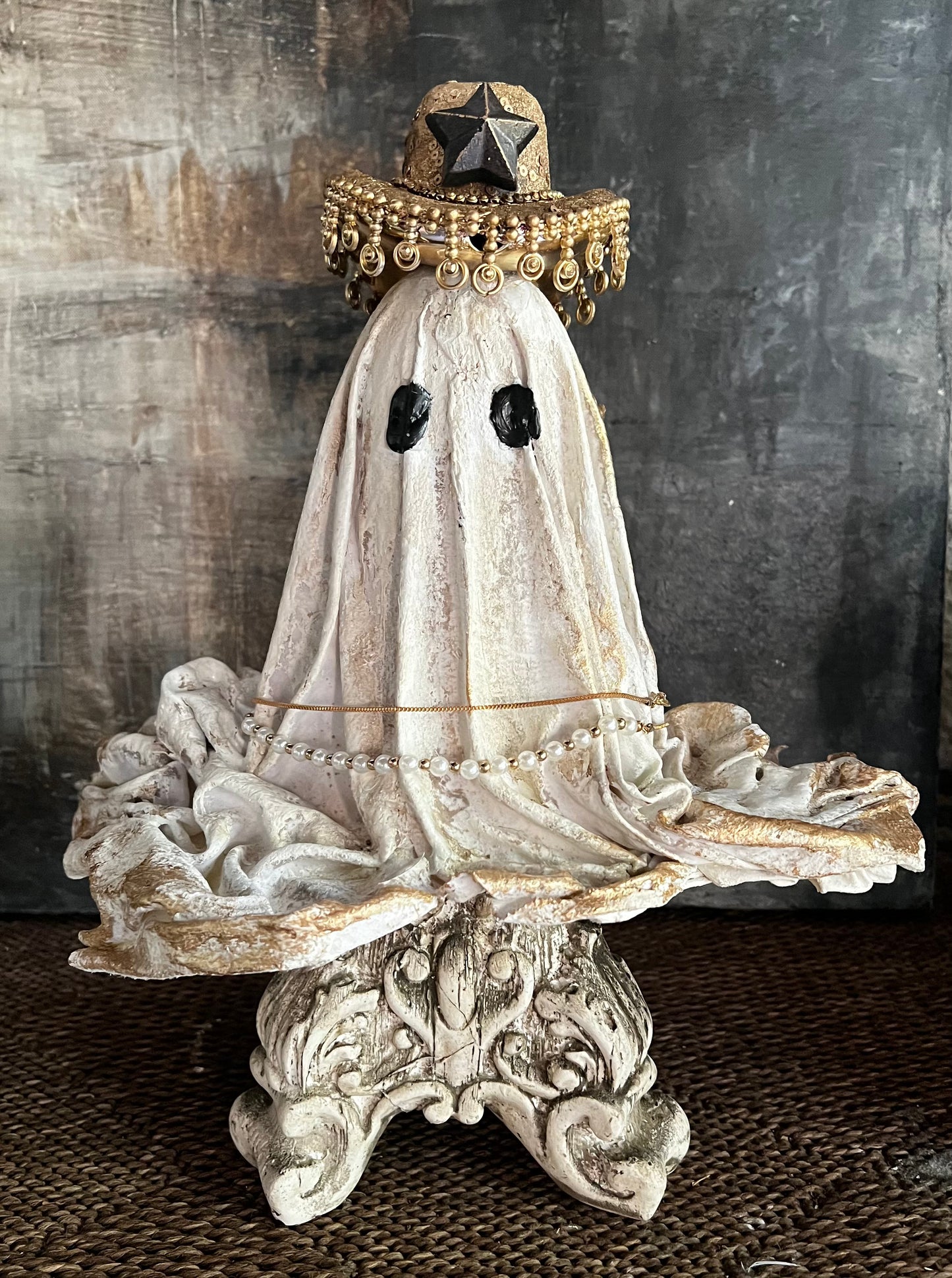The Pearl Spur Ghost