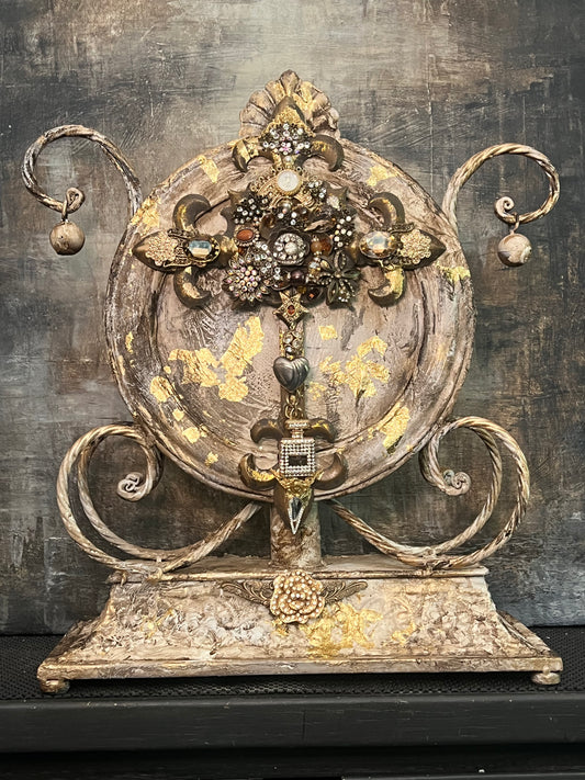 Fleur de Gloire Cross Reliquary
