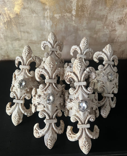 Distressed White Fleur-de-Lis Napkin Ring Set