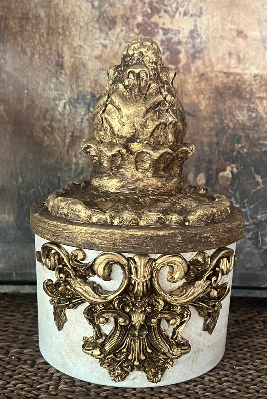 Ornate Finial Vanilla Spice Candle