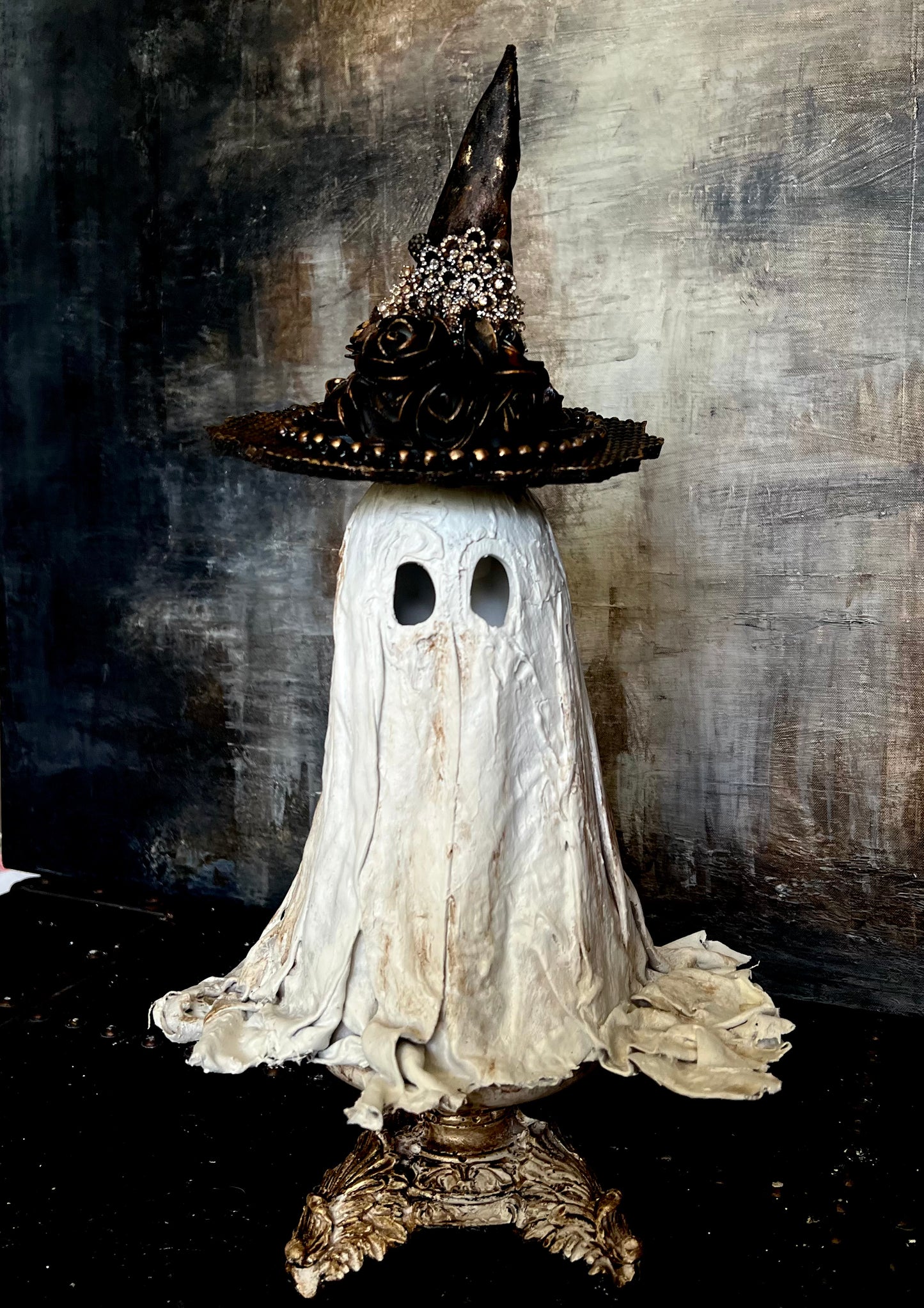 Regal Apparitions - Gilded Ghost